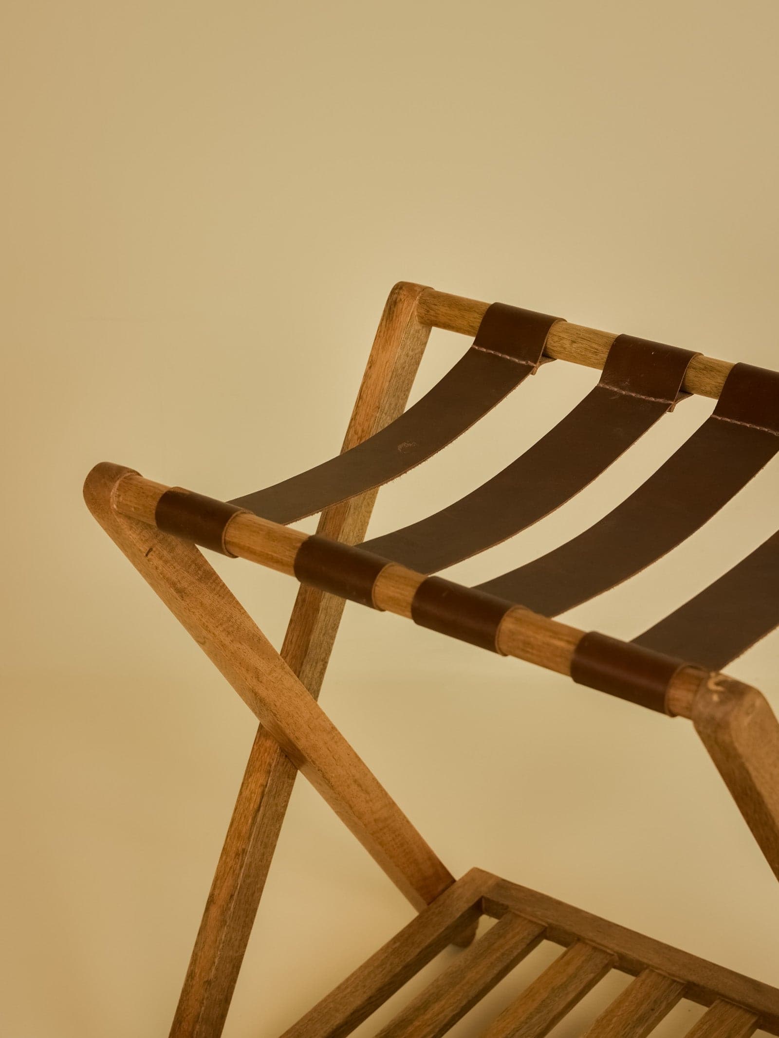 Angle View Highlighting Scissor Leg Geometry and Stability