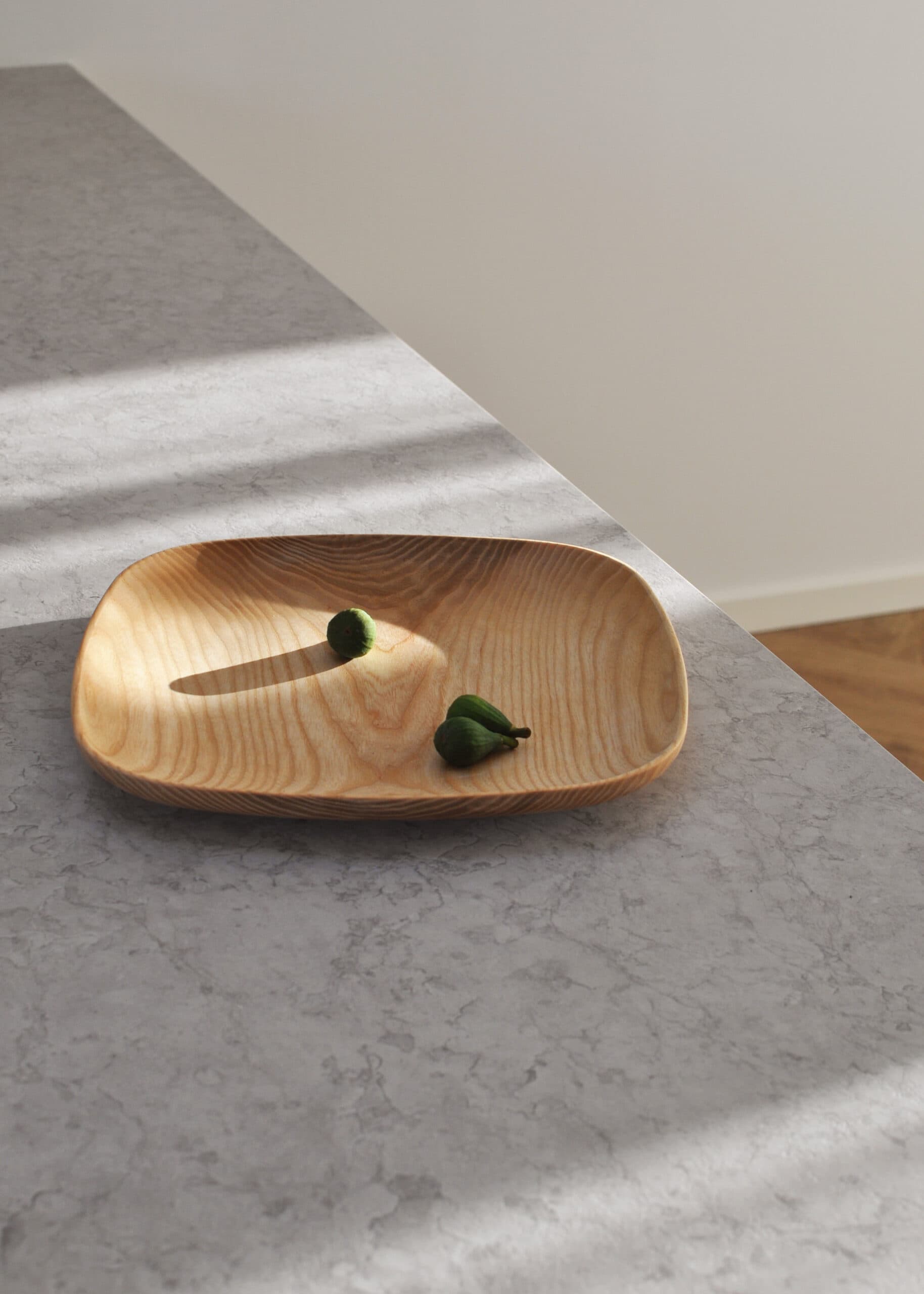 Bakke 01 Tray Showing Soft Curved Edge and Subtle Recess