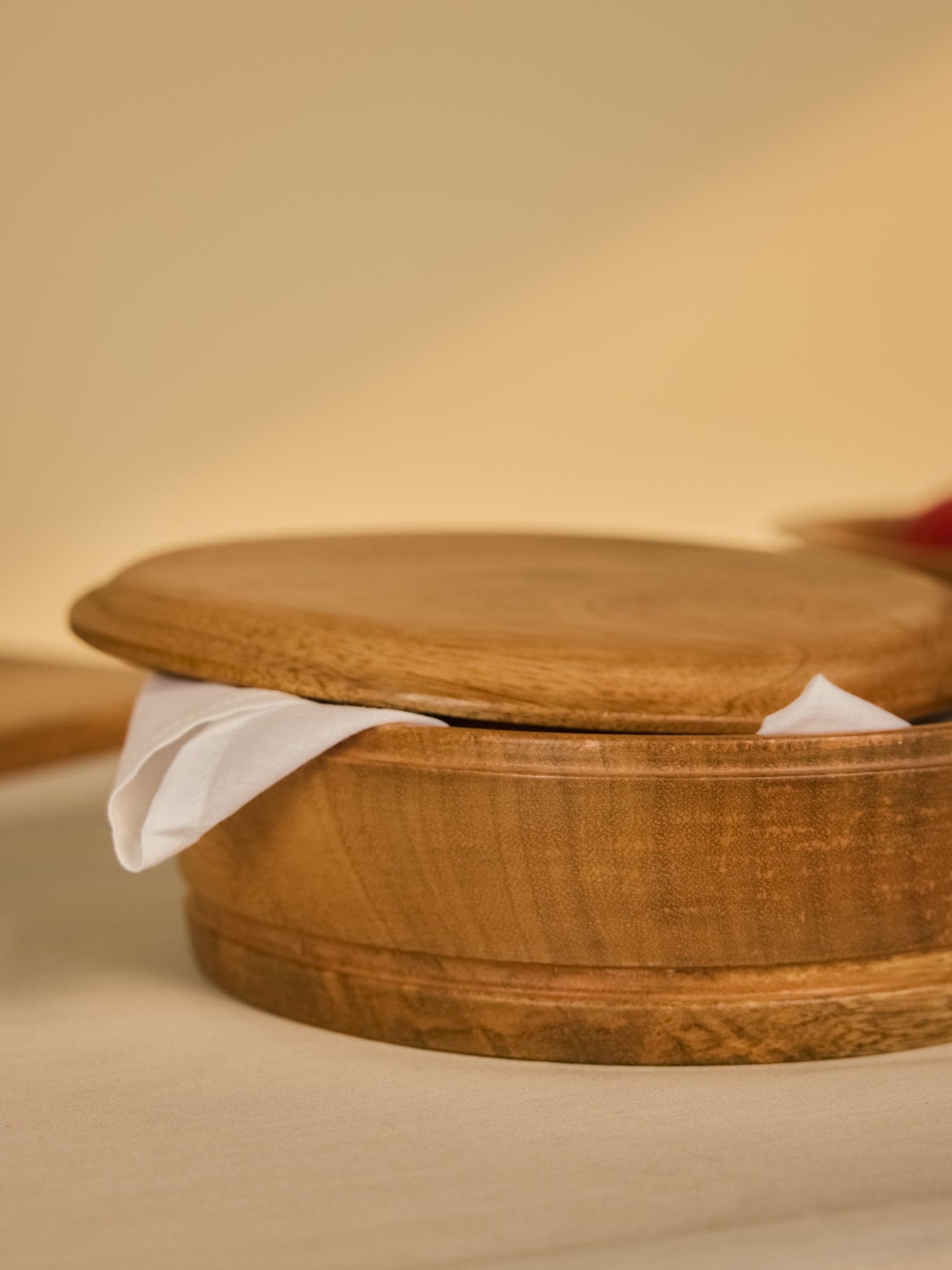 Side Profile and Snug Rim Joint Detail