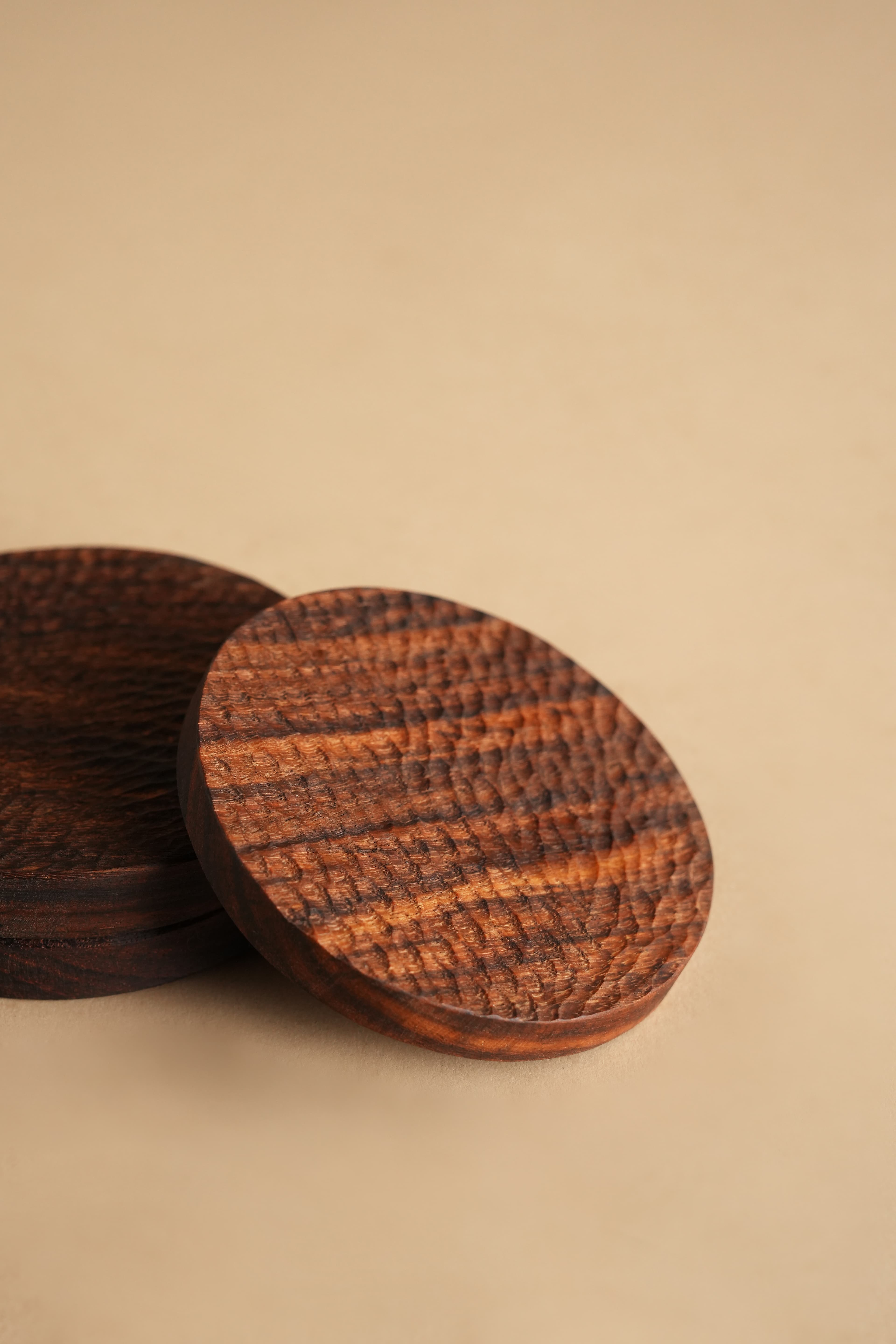 Textured Artisan Sheesham Coaster Set (Set of 4) - Craft Detail