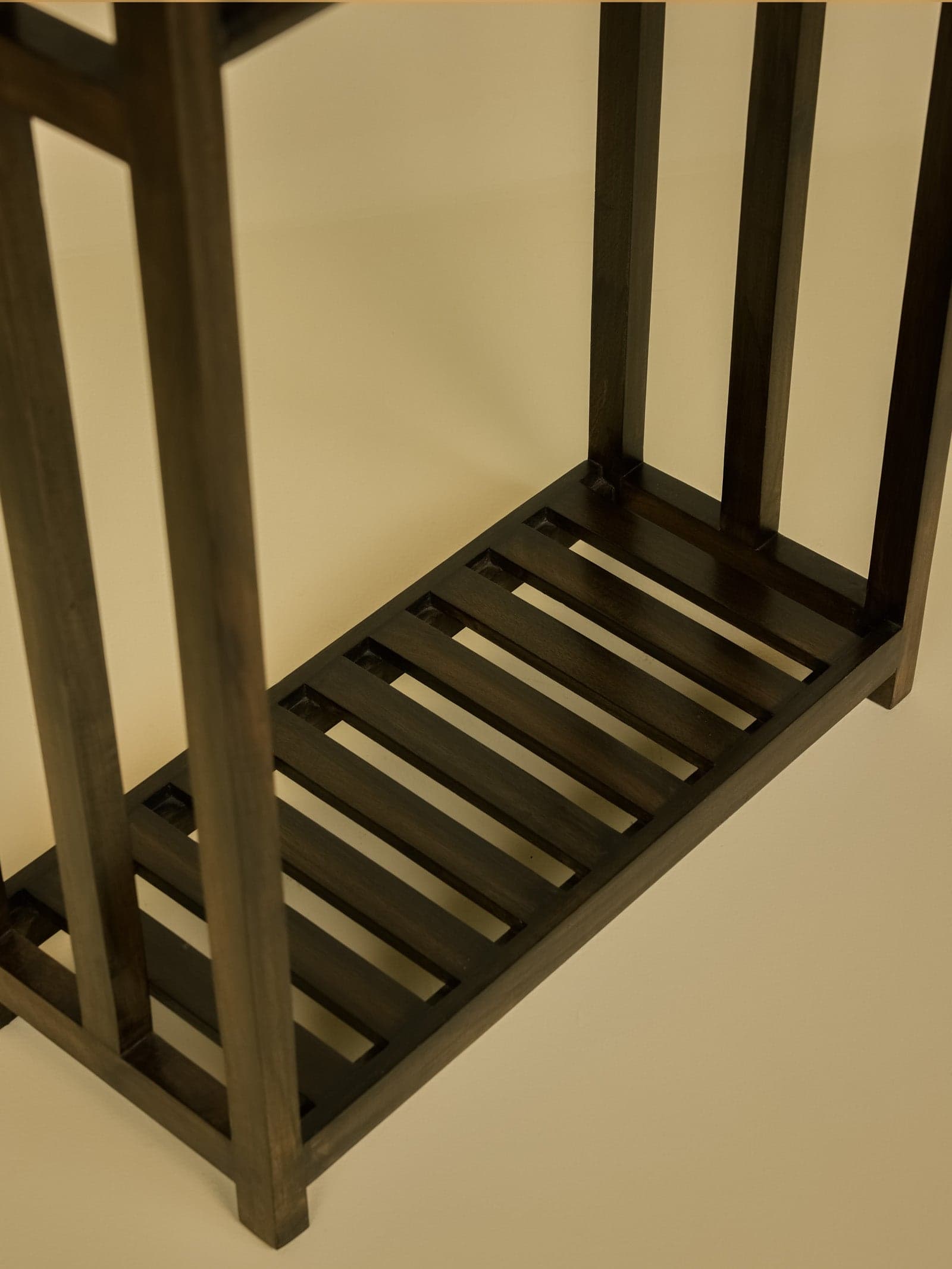 Base Feet and Floor Stability Footprint