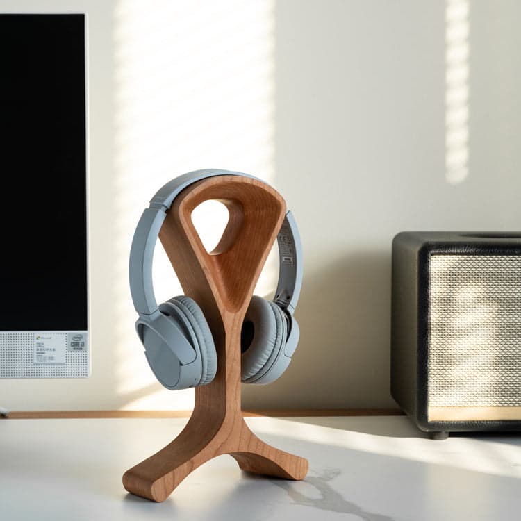 Natural Walnut Grain Patterns and Smooth Sanded Edges