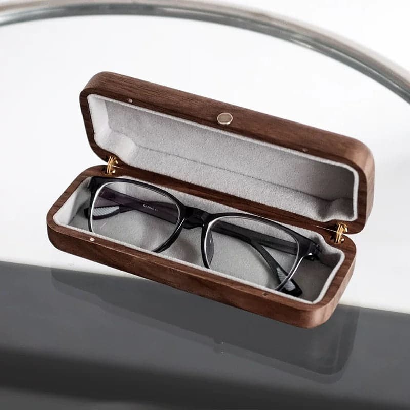 Detail of Seamless Magnetic Closure and Fine Rounded Corners