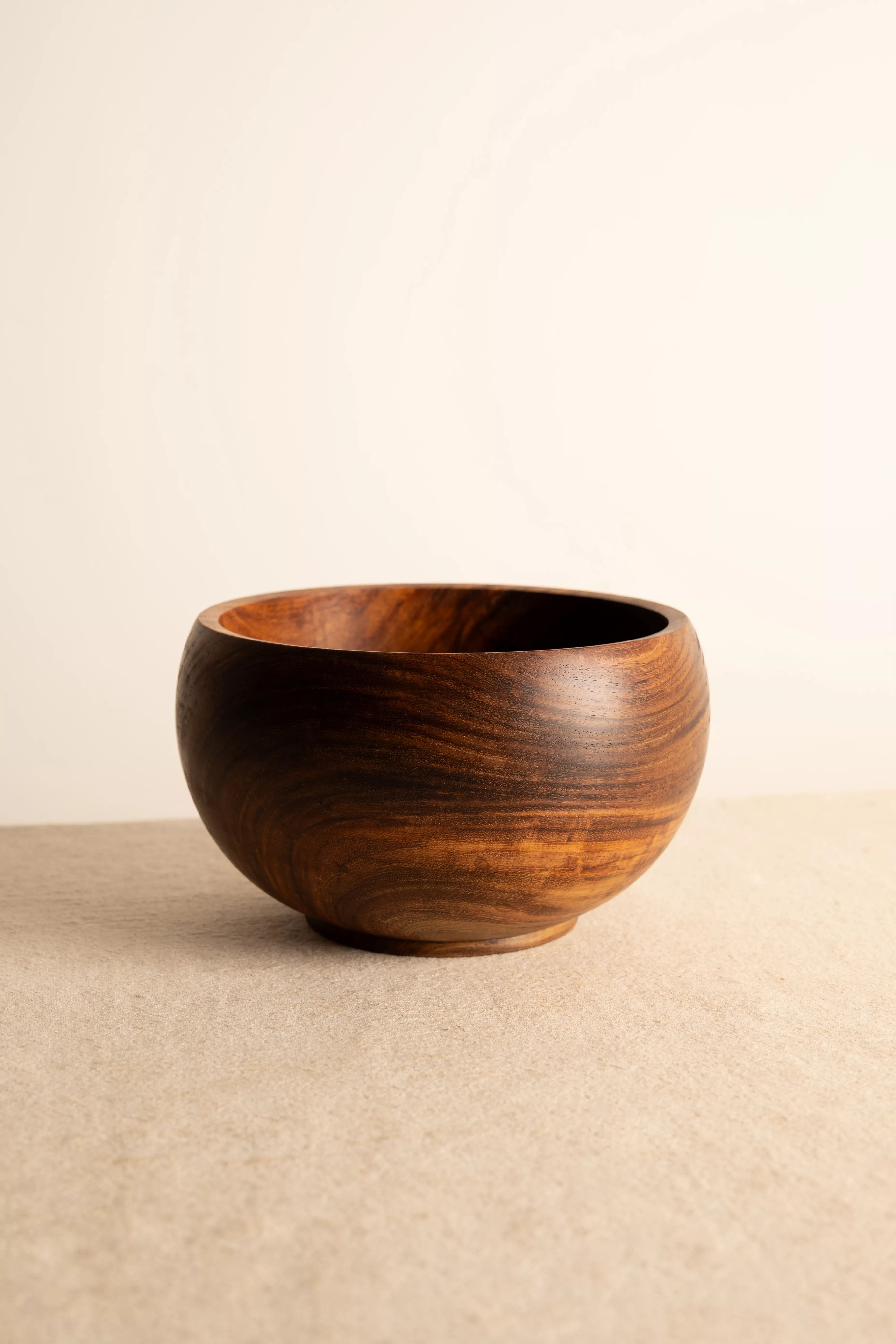 Round Solid Sheesham Artisan Bowl